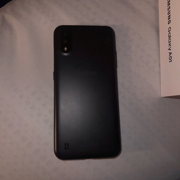 Samsung A01 Preowned phone 16GB - Picture 5 of 6